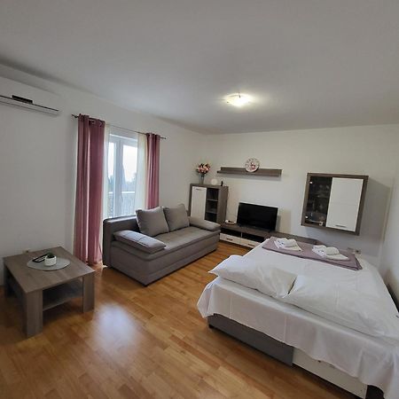 Apartmani Goga Stari Grad Kültér fotó